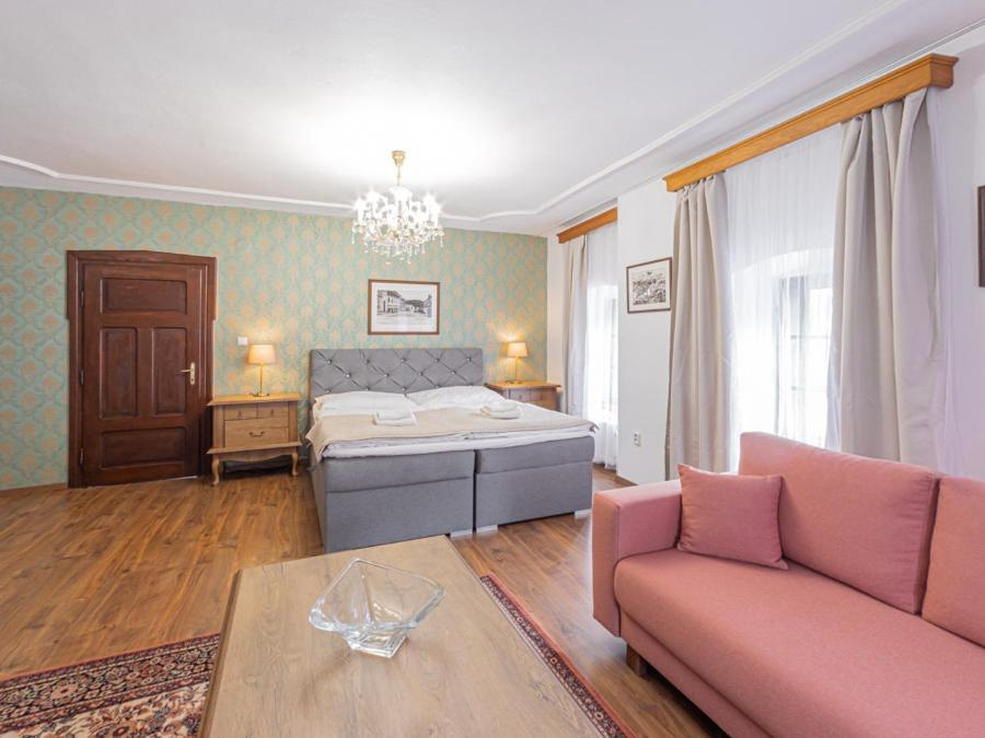 Hotel Salamander Banská Štiavnica Buitenkant foto