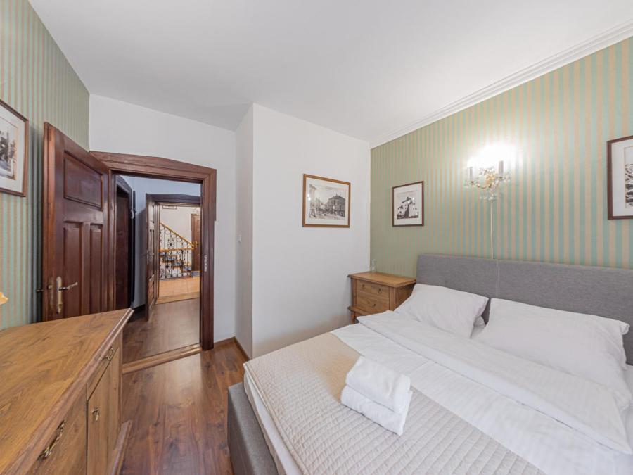 Hotel Salamander Banská Štiavnica Buitenkant foto