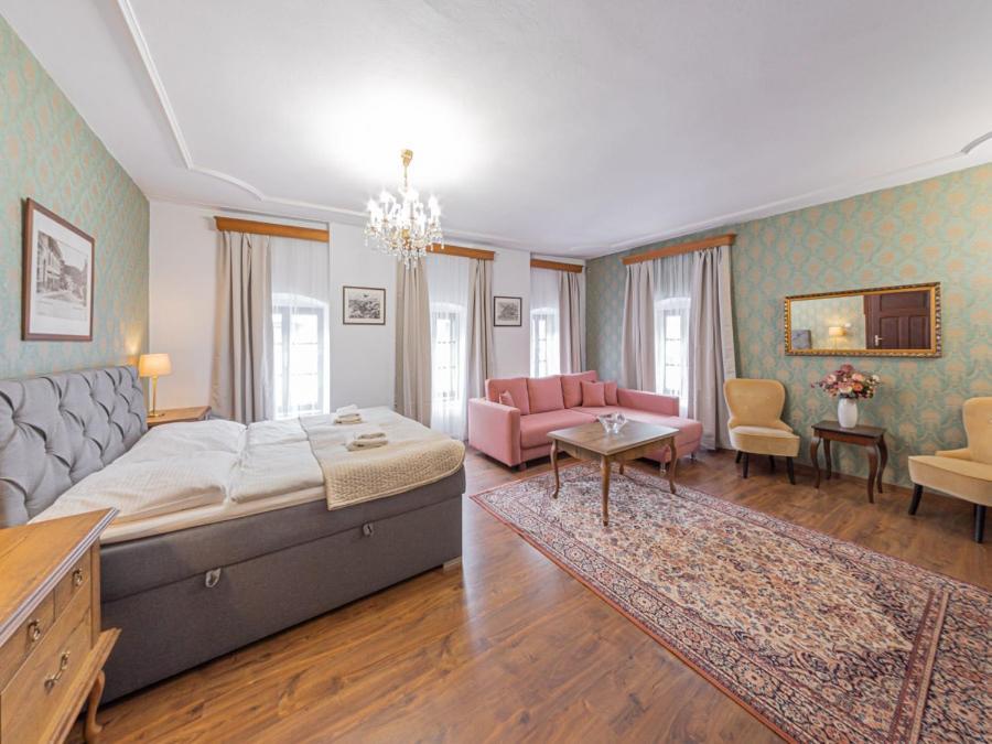 Hotel Salamander Banská Štiavnica Buitenkant foto
