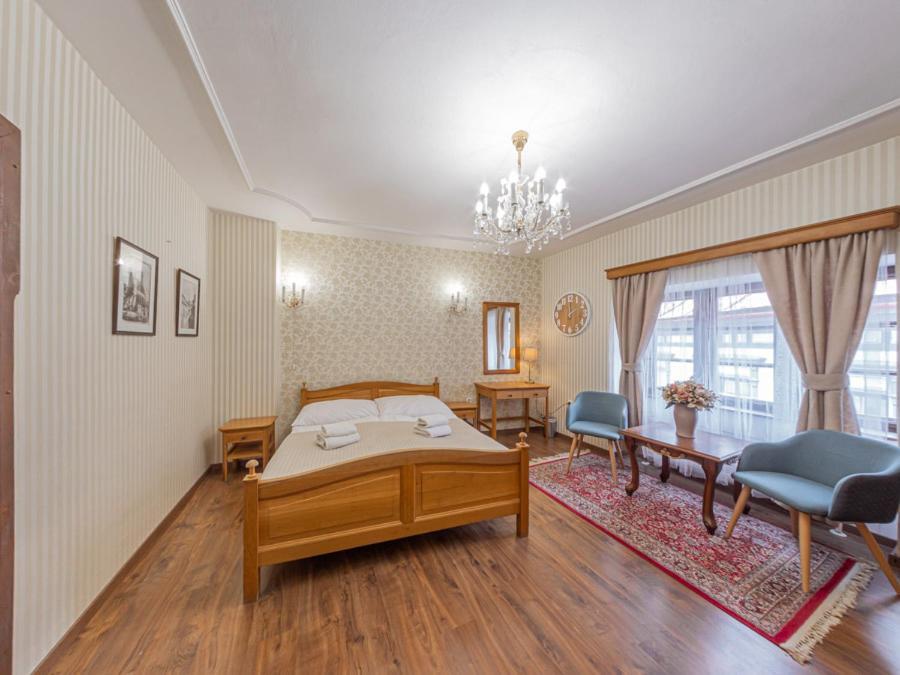 Hotel Salamander Banská Štiavnica Buitenkant foto