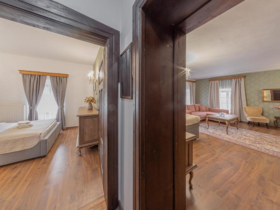 Hotel Salamander Banská Štiavnica Buitenkant foto