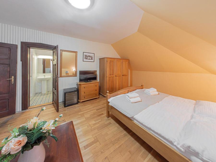 Hotel Salamander Banská Štiavnica Buitenkant foto
